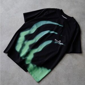 Retro Reinvented – A Fresh Spin on Classic Tees